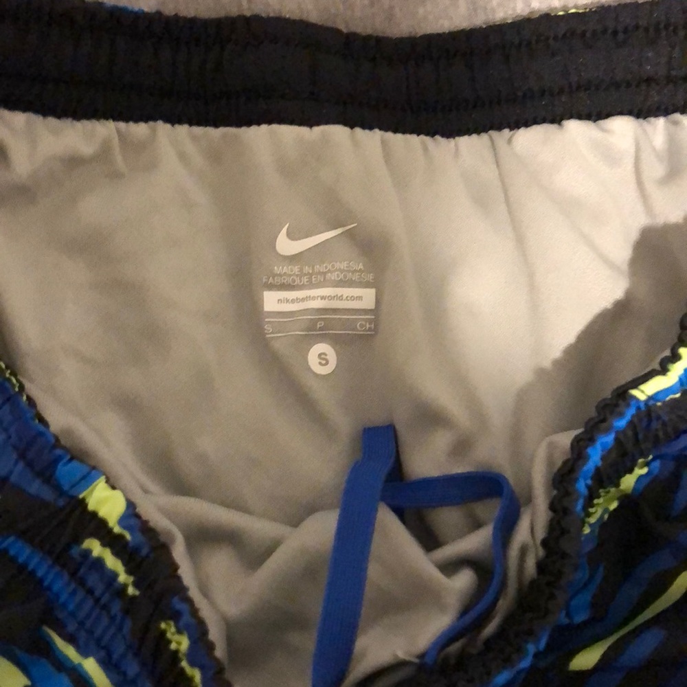 nike 5k tempo running shorts - Picture 2 of 4